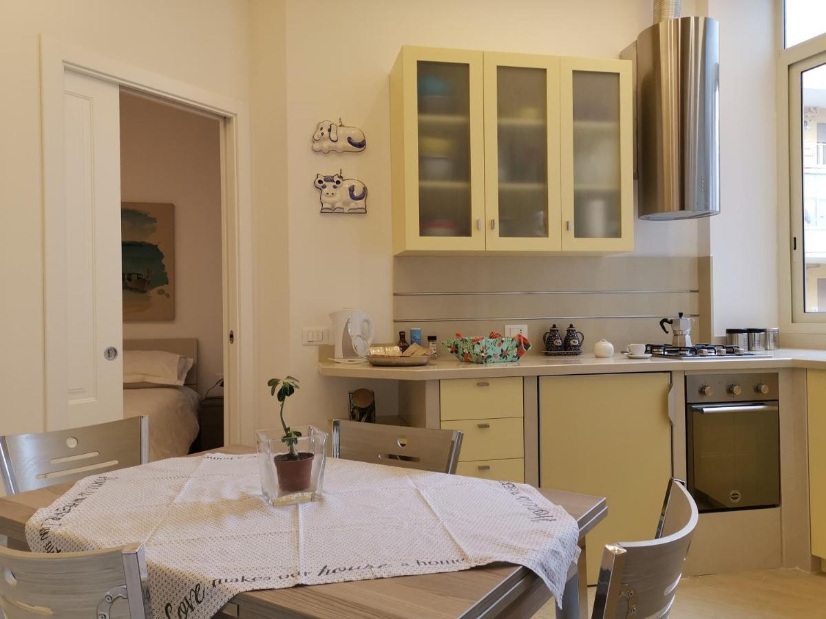 Kosie - Il Comfort Di Stile Con 2 Bagni Hotel Palermo Luaran gambar