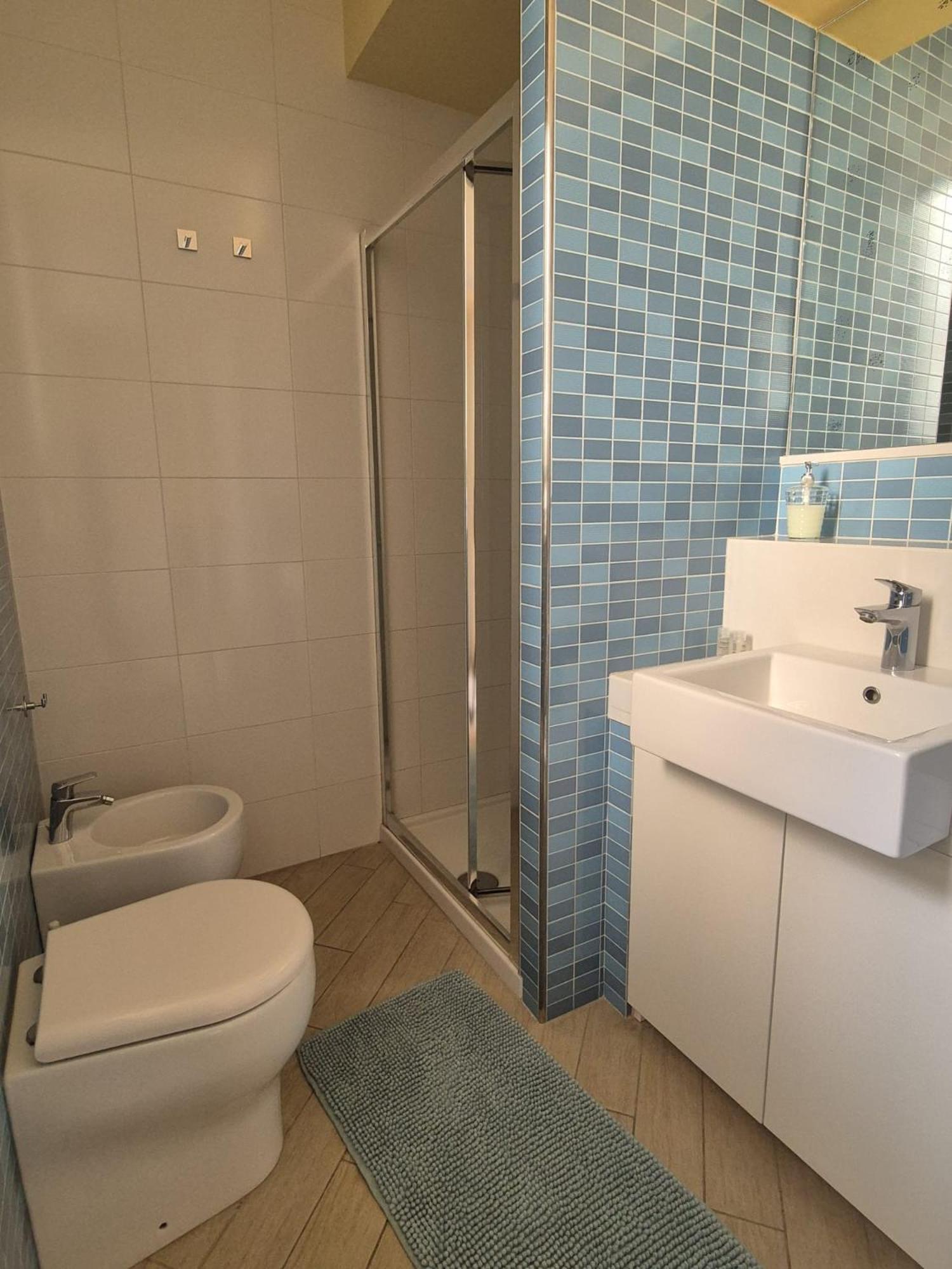 Kosie - Il Comfort Di Stile Con 2 Bagni Hotel Palermo Luaran gambar